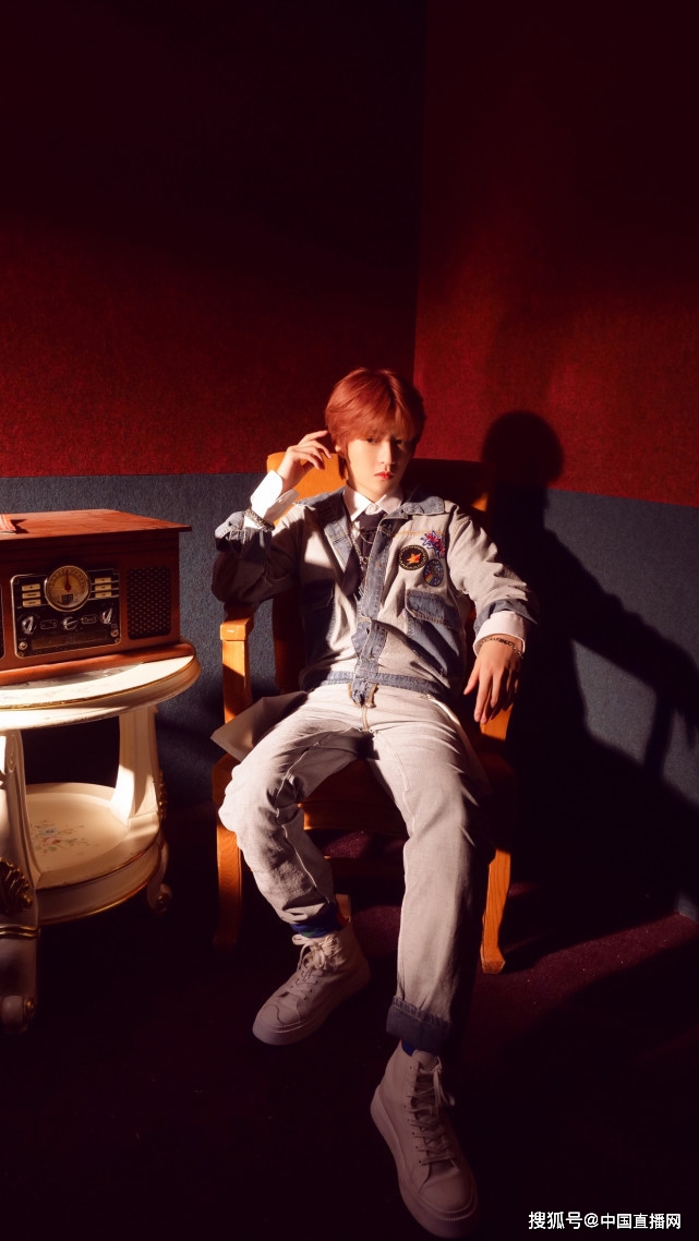 Zhibotv|林凡首张EP《梵Cloud》 主打歌《All Right》MV上线