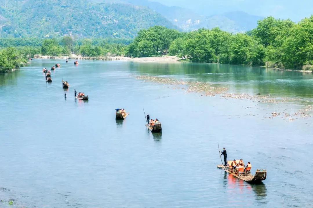 去楠溪江漂流游泳,去自由岛体验桨板,独木舟,去龙湾潭体验玻璃漂流