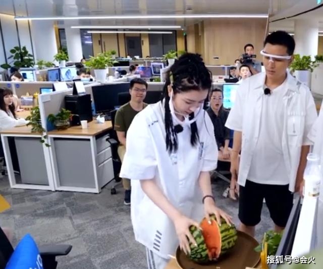 质疑|原创崇洋媚外？富二代女团成员被质疑看不起国货！还自曝喜欢喝酒蹦迪