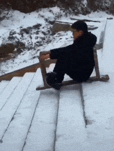 搞笑gif:我对嘟嘴的女生真没啥抵抗力