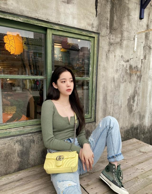 欧阳娜娜惊艳身材图片 6a5eabff1f7b4010b926c5dd2c4d9246.jpeg