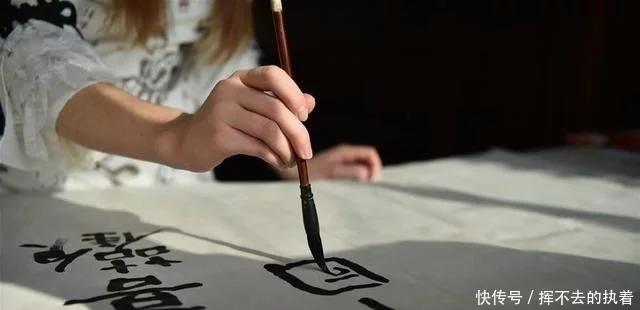 字迹|高三学霸试卷，字迹如印刷体，征服阅卷老师，作文直接满分