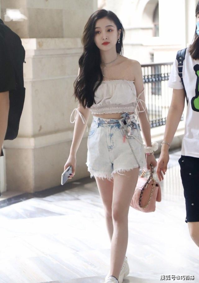 吴宣|吴宣仪不愧是“画报女神”,纤细腰线大长腿,每天都是那么美!