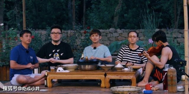 何炅|粉丝写“血书”愿望成真，《向往4》收官惊喜：宋丹丹终于回归了