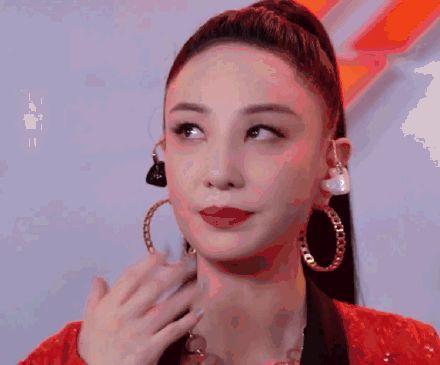 《浪姐》造型翻车?万茜宁静辣眼睛,钟丽缇像跳老年迪斯科