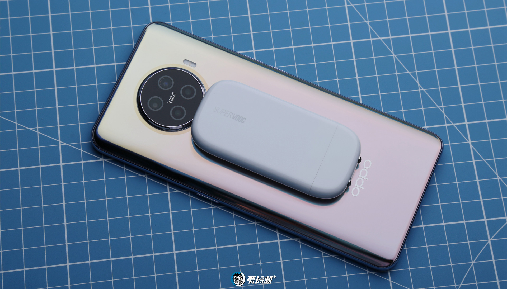 充电器|能装进口袋的50W，OPPO饼干超闪充电器评测