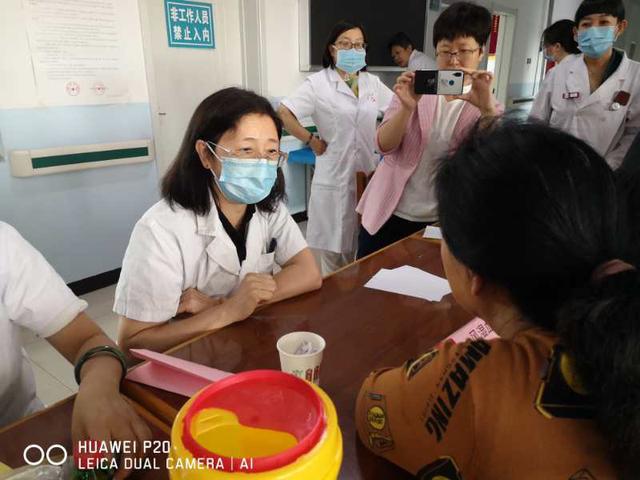 民进太原市中心医院支部义诊活动暖人心