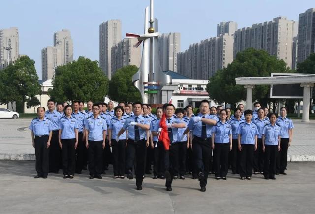 7月1日至3日,淝河监狱在安徽金寨干部学院举办首期学习贯彻党的十九