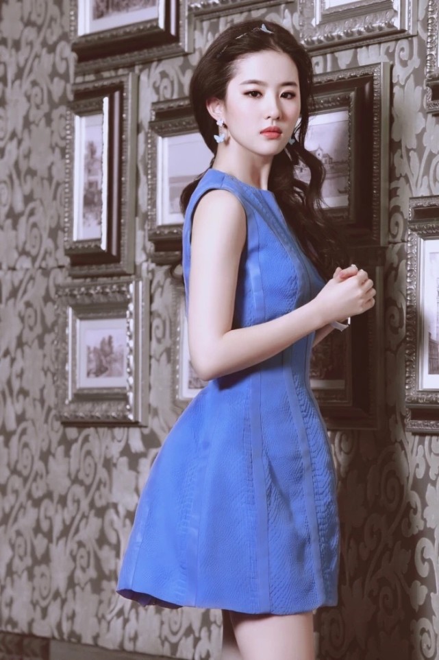 作品|原创刘亦菲最新封面杂志，浓妆的她英姿飒爽，能演仙女也能完全演战士