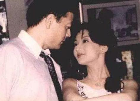 "香妃"刘丹离世20年,在葬礼上哭到昏厥的"男友"早已娶妻生子