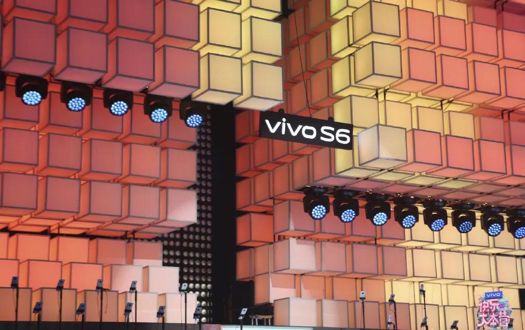 翟潇|原创R1SE快本选拔翻车了，重新定义“团魂”的意义！