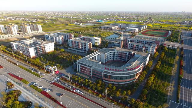 射阳中学(400分上线13人,一本上线人数全市第一)全名为"江苏省射阳