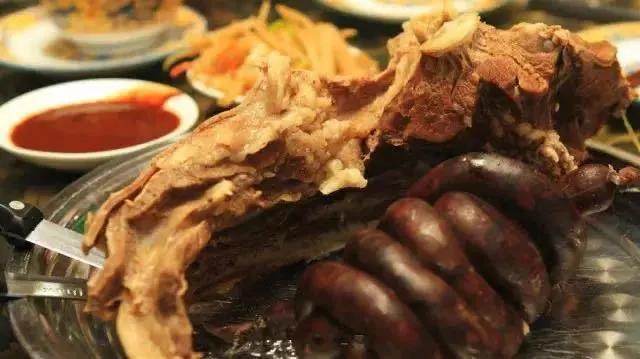 达斡尔族美食之"手把肉"