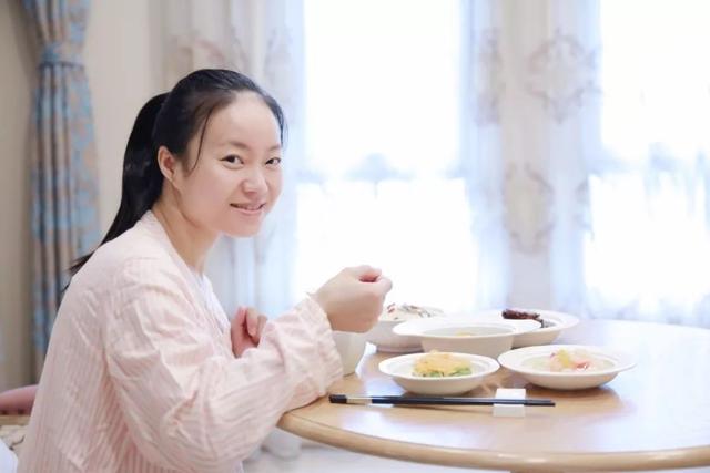 原创月子里的几个“传统误区”,很多孕妈都会照做,伤身不说还影响娃 原创月子里的几个“传统误区”,很多孕妈都会照做,伤身不说还影响娃
