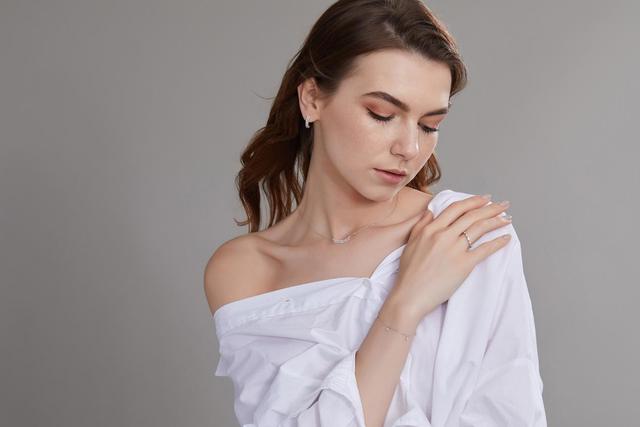 女性|YOOYO珠宝,让女性自由做自己,Be yourself!