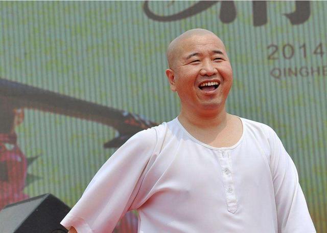 王小利为了直播捞金与师父赵本山“闹翻”,值吗?