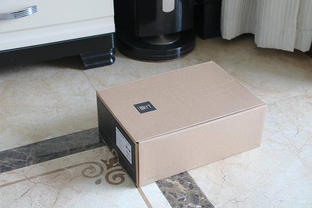 皮鞋|皮鞋的舒适度居然这么好？七面“轻功”凉感小白鞋体验