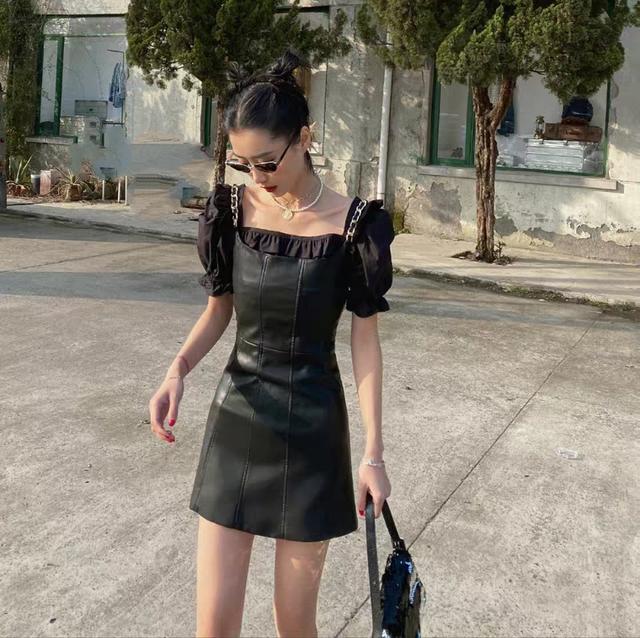 设计|还在穿淑女小香风？今年夏天更流行“炫酷风”，上身利落有型