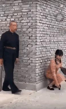 原创姑娘火车上请你注意点形象吧,你这一脚熏的对面大哥都沉默了