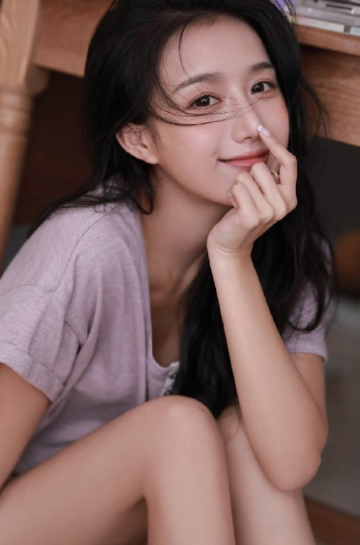 女孩与诗:爱情是女人的历史,却是男人的插曲