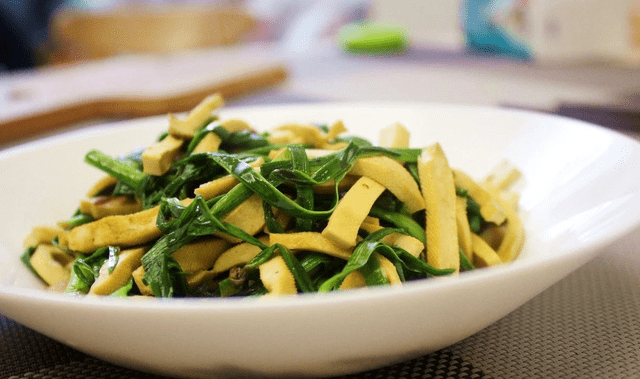 香辣|香辣味美,简单易做,超好吃下饭菜有哪些?大叔教你大蒜炒香干