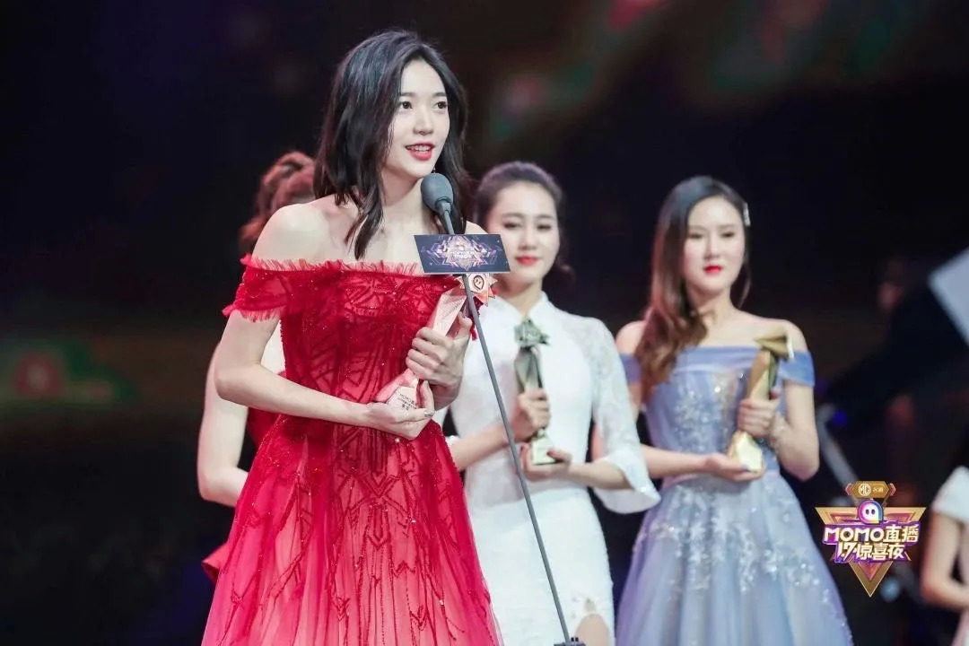 直播间|追完MOMO巡乐会，我觉得主播真没那么好当