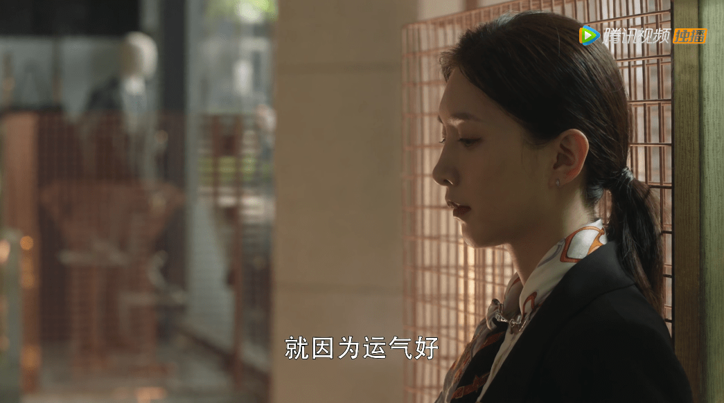 江疏影|《三十而已》,江疏影2个词说明20岁和30岁的不同,不能更贴切