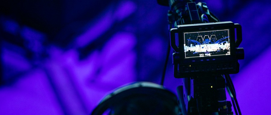 大股东|上市有戏？稻草熊影业递表港交所，爱奇艺为其第二大股东