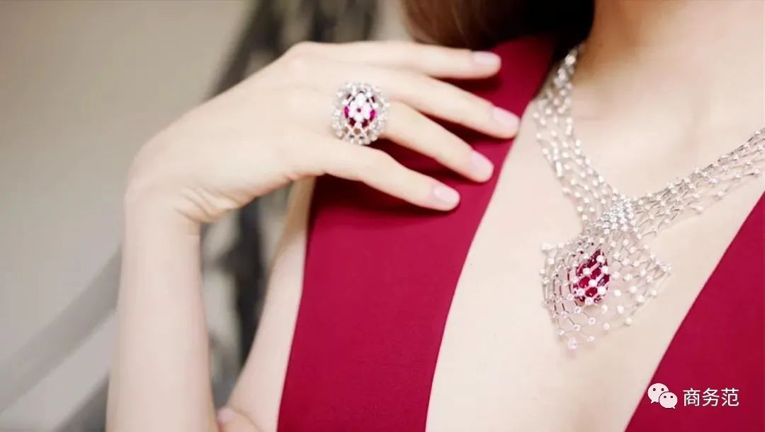 pdf|全世界富豪名媛、顶级VVVVIP们，今年最想要的珠宝清单.pdf