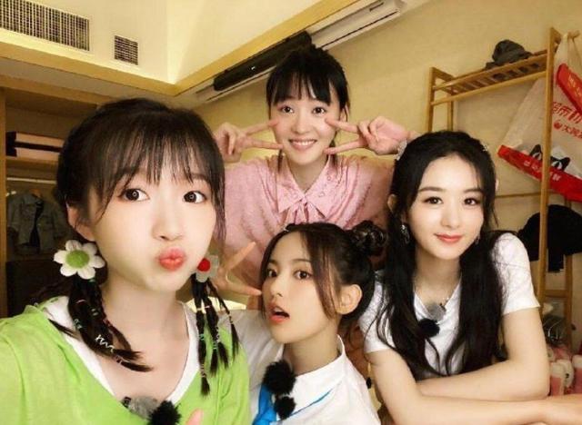 赵丽颖|原创赵丽颖、杨超越、李浩菲等人同框比美，颖宝气质温柔如沐春风