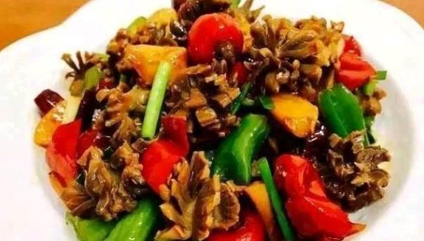 精选美食:酸香蒸排骨,爆炒胗花,农家酱香茄子,蚝油海鲜菇的做法