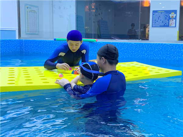 水育|鲸鱼堡欢乐的水育课堂，让孩子们在玩乐中学习、成长