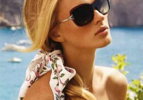 项链|夏天怎样佩戴饰品？适宜什么样的装扮？