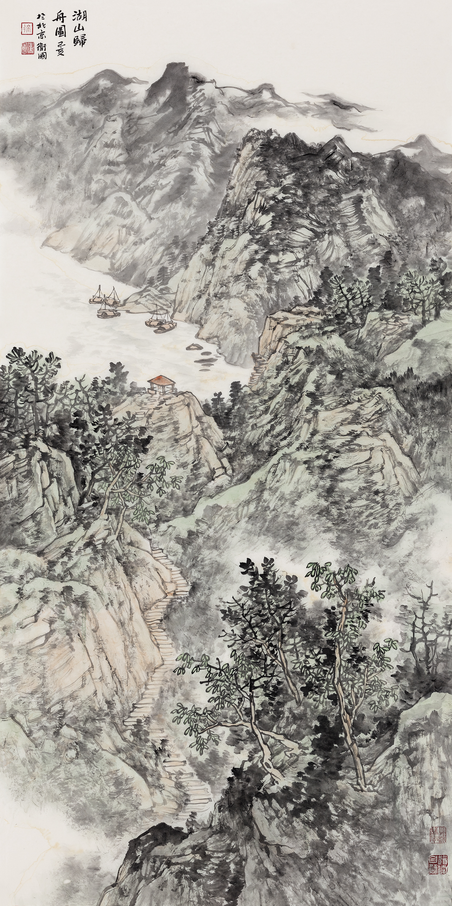 纵览徐卫国的山水画,无论是他笔下壮阔幽深的太行山脉,还是龙盘虎踞