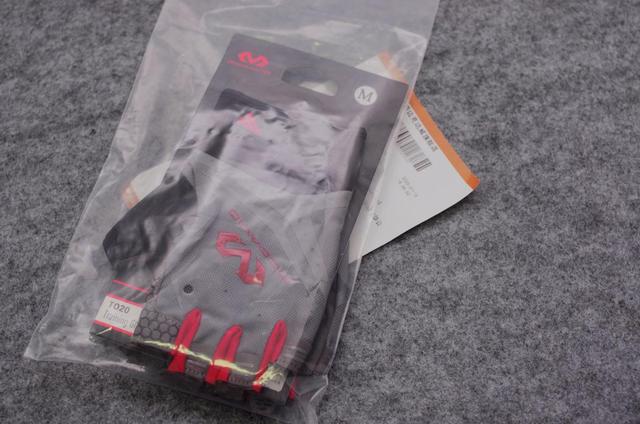 手套|【护具测评】一副怎样的运动健身手套才能满足90%健身爱好者的喜赖?