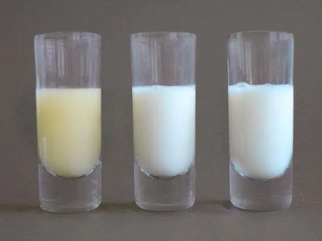 母乳喂养的宝宝可以喂水吗？
