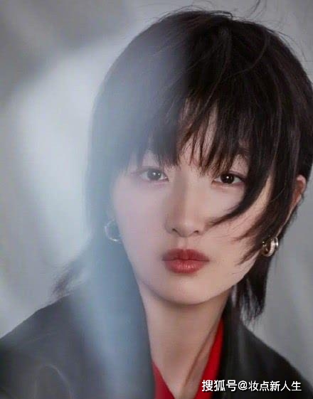 窦靖童|“冬叔”周冬雨解锁短发新造型,网友:这是往窦靖童路线发展?