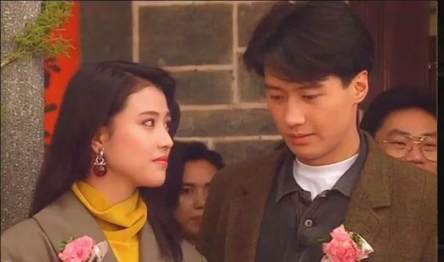 前妻|原创64岁男星年轻像40！但诋毁前妻跪舔富婆现任的骚操作，太渣了！