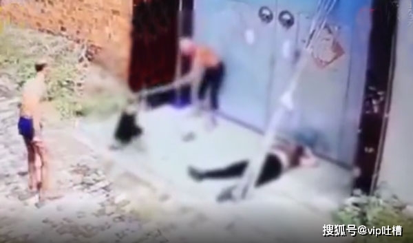 男子持铁锨打死老人重伤小孩 警方:嫌疑人服药自杀