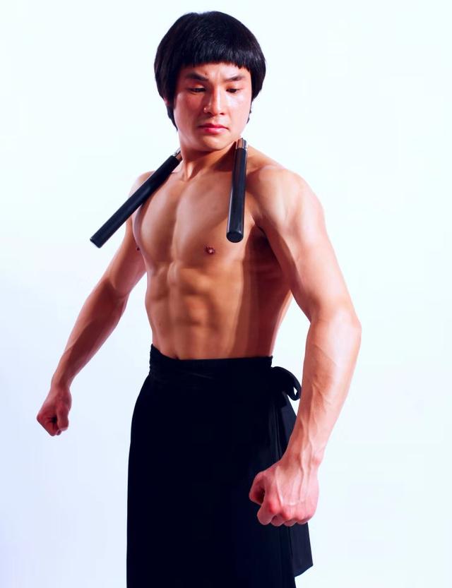 成龙|原创现代李小龙爆料：白冰不是靠成龙上位而是李咏，可惜人已经死了