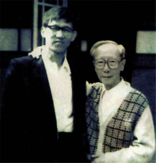 溥仪的弟弟溥杰87岁因病逝世,留下2个女儿,现状如何?