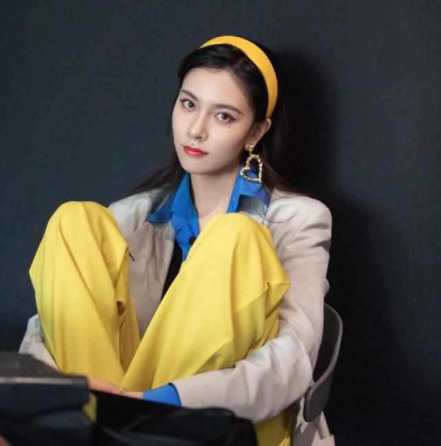 张一山宋妍霏恋情曝光？张一山被拍前往宋妍霏