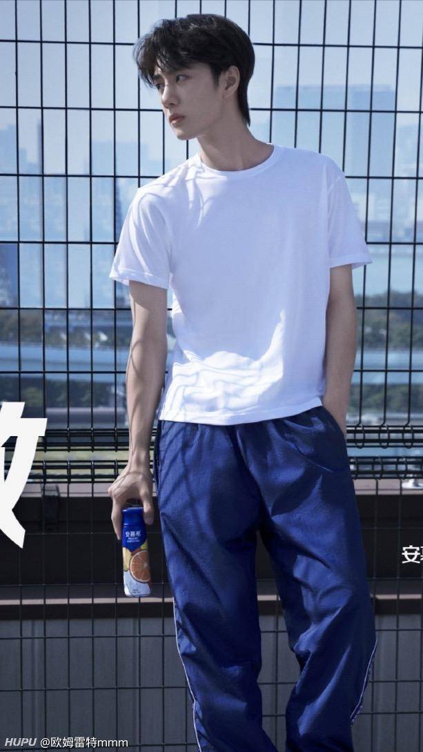 选手|原创叫停copy选手，不迎合的王一博的穿搭也同样有态度！