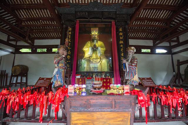 阆中|桃园结义三兄弟 身首异处在阆中 你道是谁？