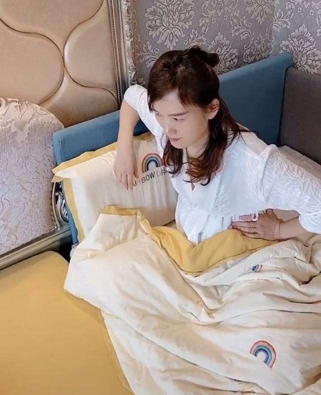 有三胞胎女儿是怎样一种体验？妈妈：老公的怀抱再也不属于我了