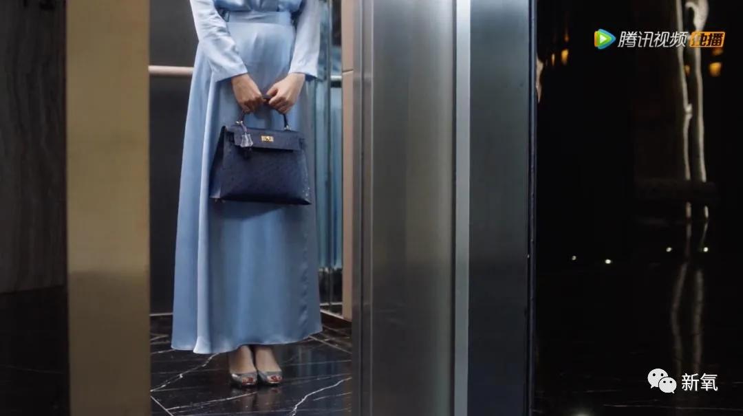 富婆|贵妇圈标准惊人！连富婆互撕都要提百万爱马仕，戴30万手表...