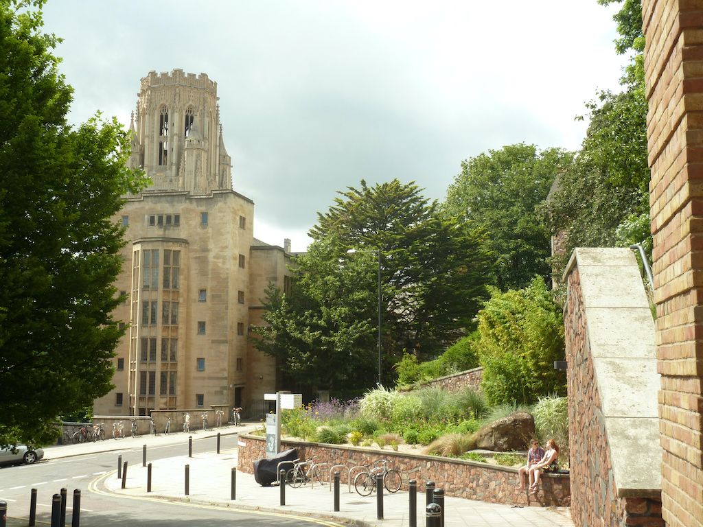 预科|疫情之下，英国本校预科或已成为高考生的留学首选！