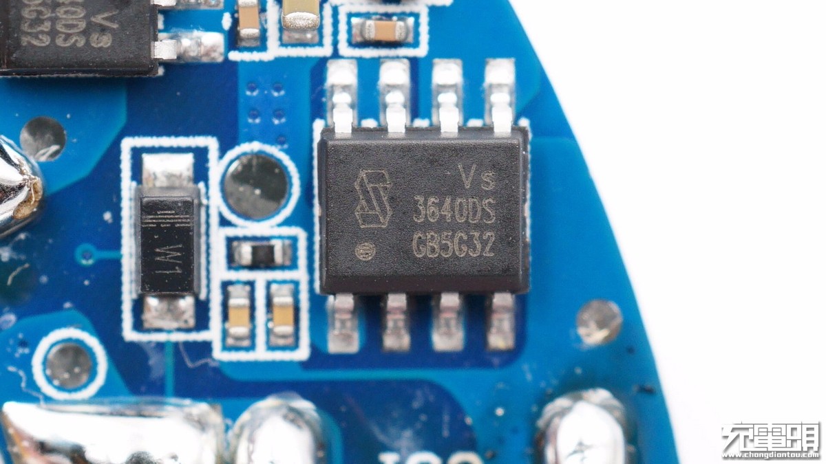 检测|拆解报告：IKEA宜家LIVBOJ 5W无线充电器