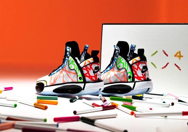 air jordan 34 鞋型为蓝本外,鞋面上的蜡笔涂鸦图案设计灵感均来自