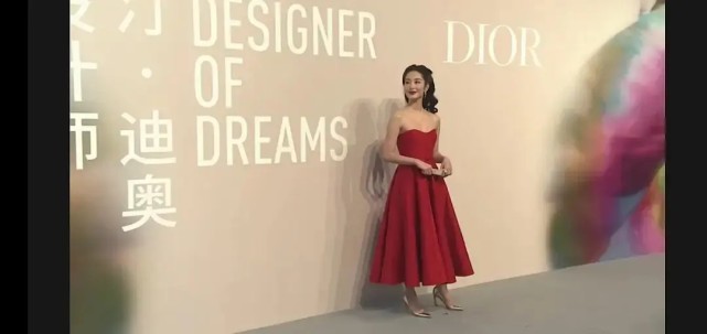 景甜艳|红毯截图，赵丽颖景甜艳压全场，吴谨言发型怪异，王子文脸都变了